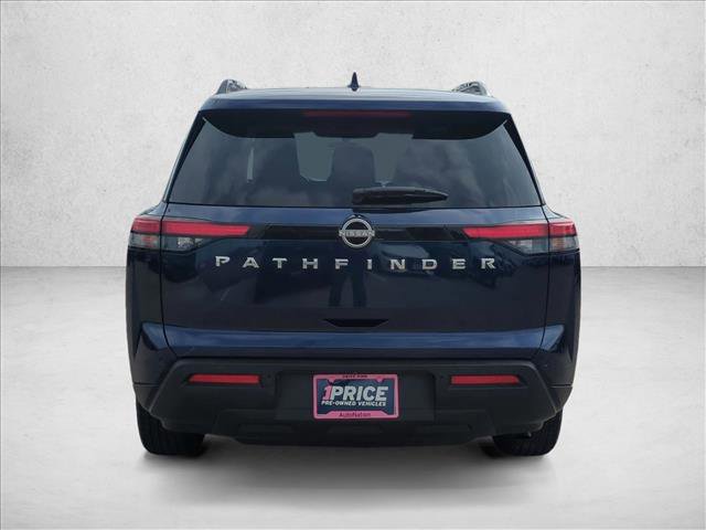 Used 2025 Nissan Pathfinder SV image 7