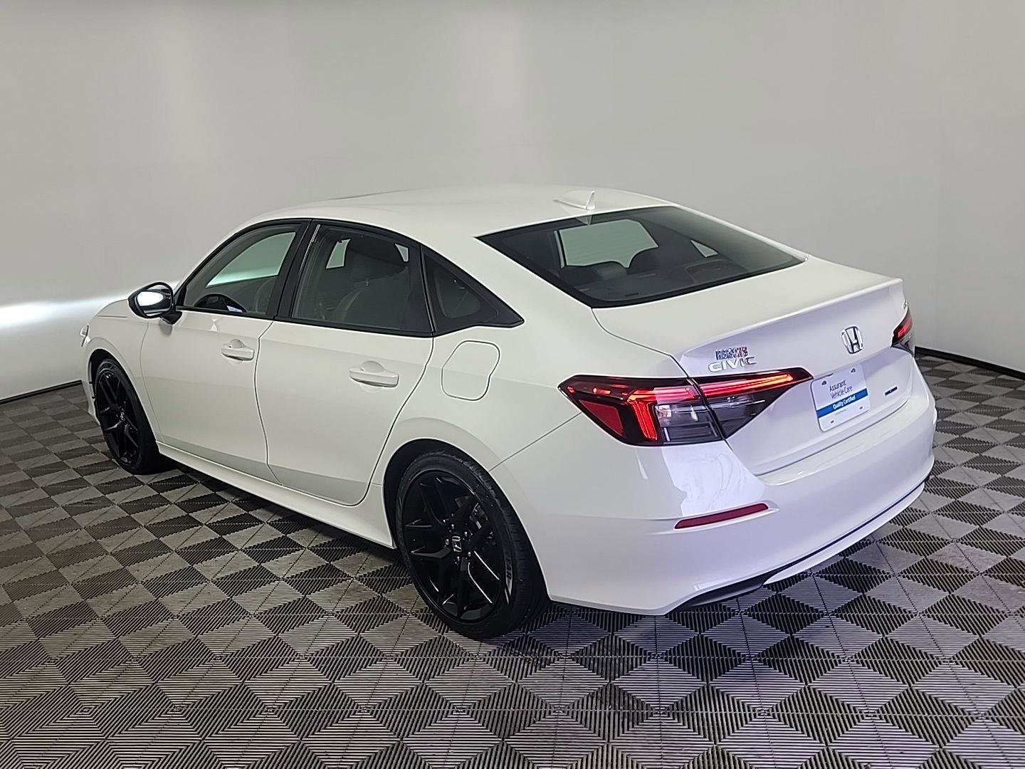 Certified 2025 Honda Civic Sport Touring image 10