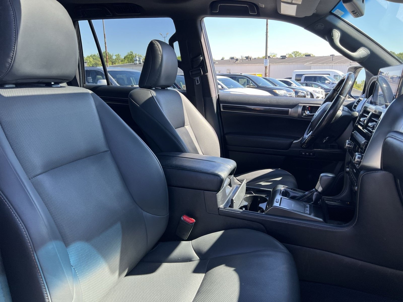 Used 2022 Lexus GX 460 Premium w/ Premium Plus Package AWD/4WD image 27