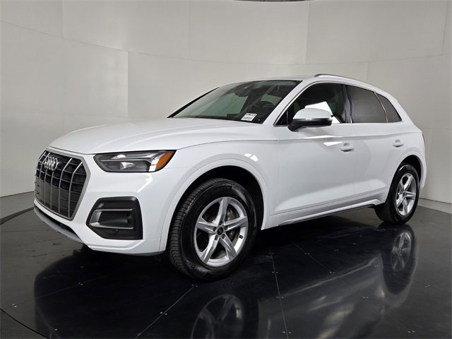 Used 2021 Audi Q5 2.0T Premium w/ Convenience Package image 2