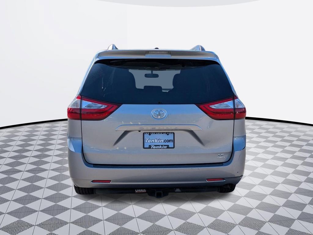 Used 2017 Toyota Sienna LE AWD/4WD image 5