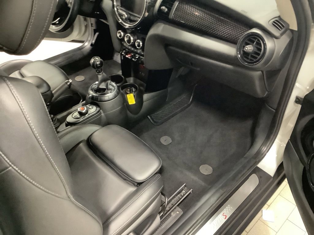 Used 2017 MINI Cooper S image 22