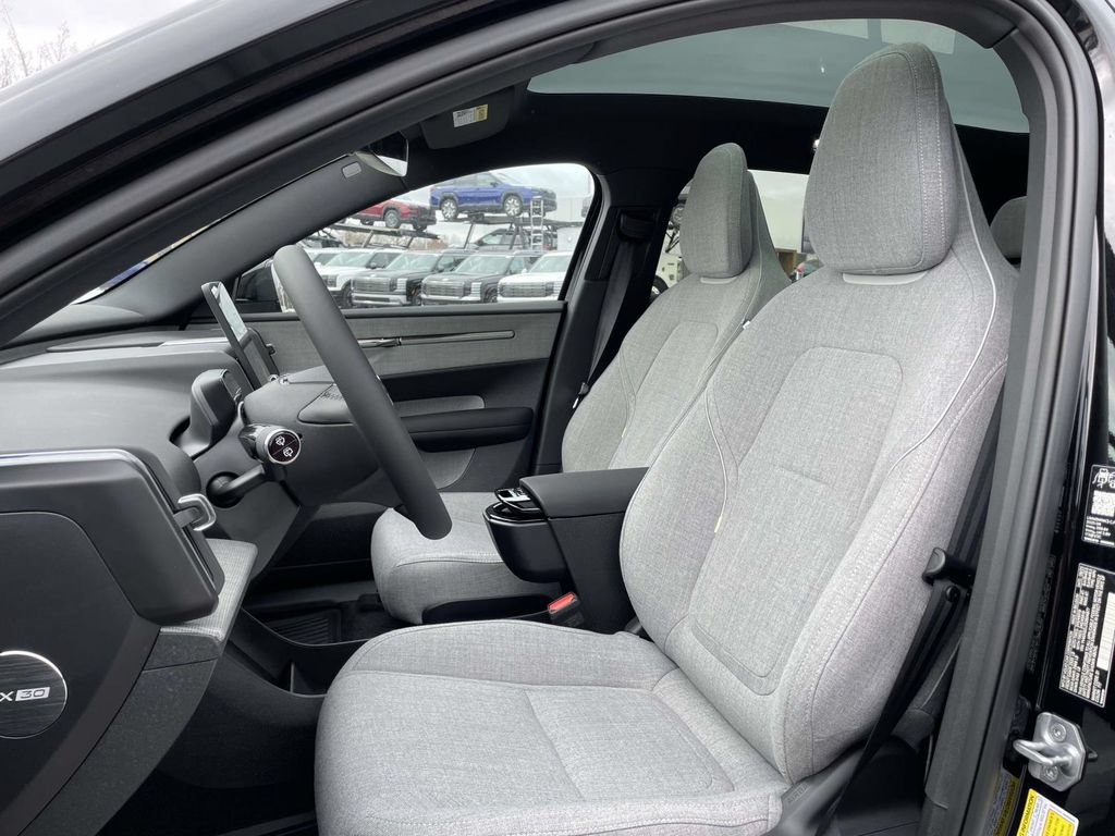 New 2025 Volvo EX30 Ultra w/ Protection Package Premier AWD/4WD image 7