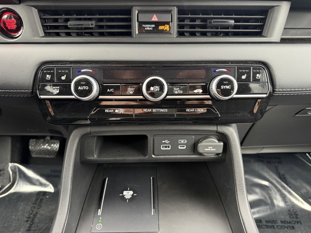 Used 2025 Honda Pilot Elite image 23