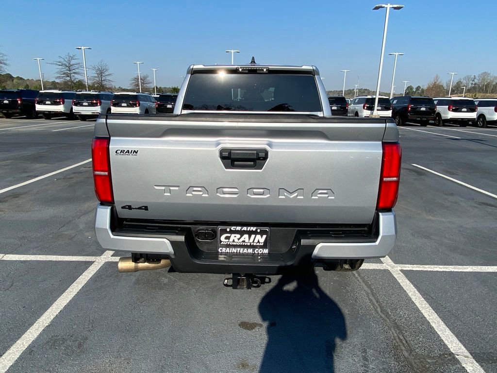 Used 2024 Toyota Tacoma TRD Off-Road image 6