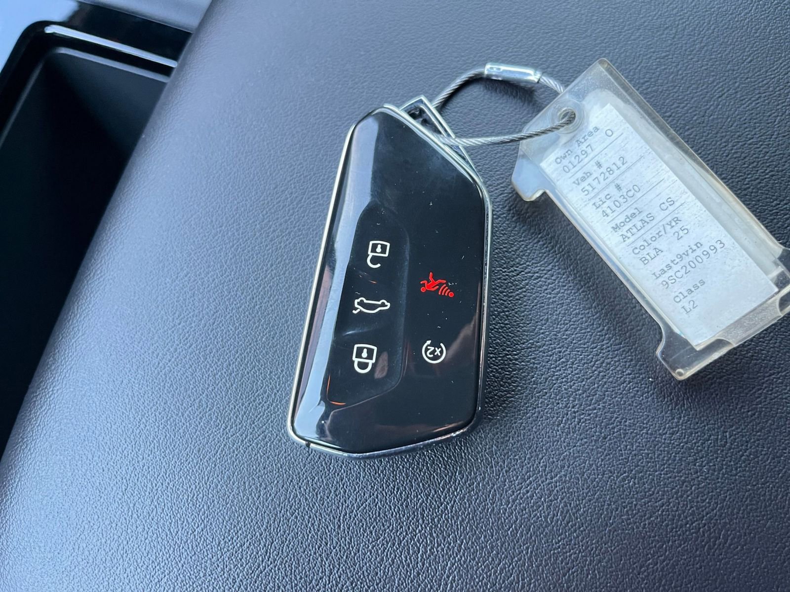 Used 2025 Volkswagen Atlas Cross Sport SE image 22