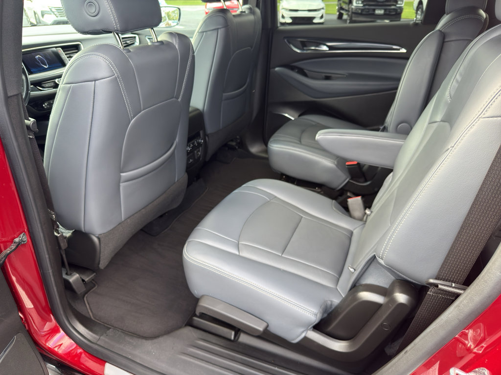 Used 2024 Buick Enclave Premium image 28