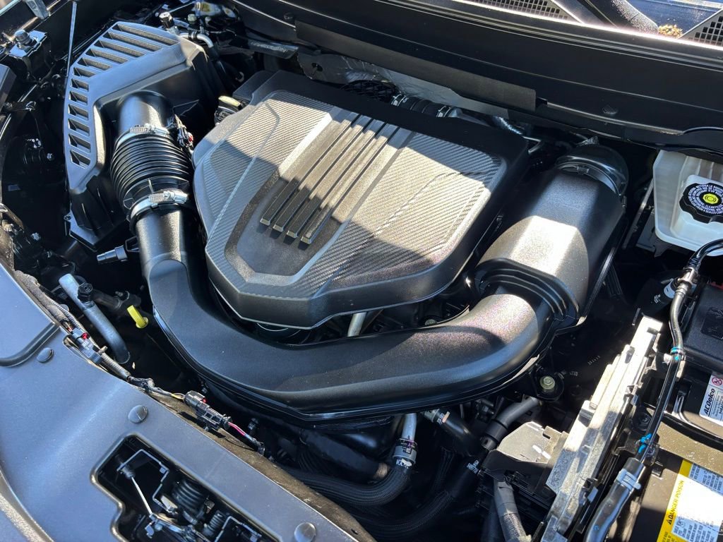 Used 2024 Chevrolet Traverse LT w/ Trailering Package image 32