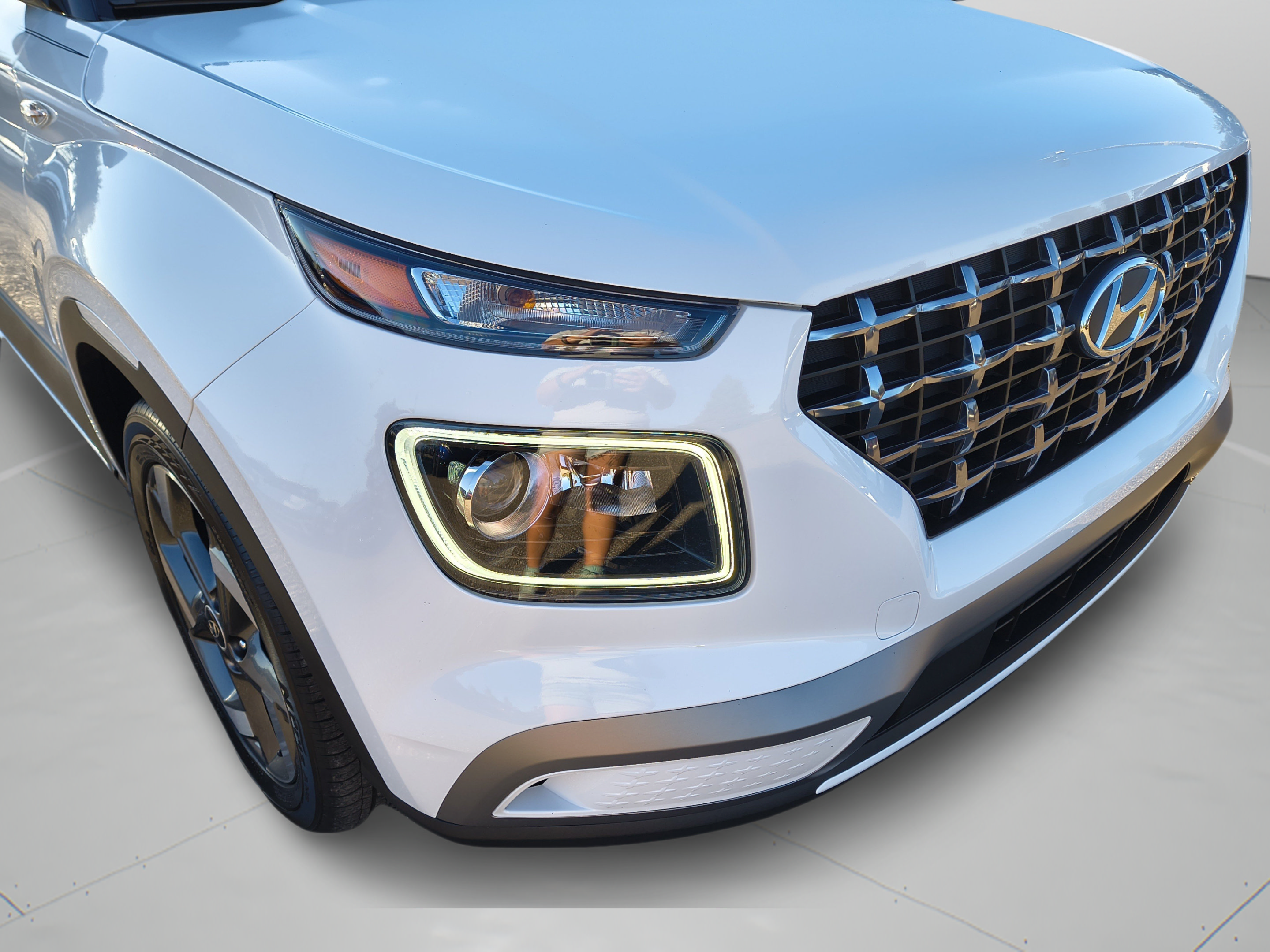 Certified 2023 Hyundai Venue Limited FWD image 29