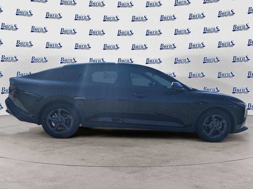 Used 2025 Kia K4 FWD image 2