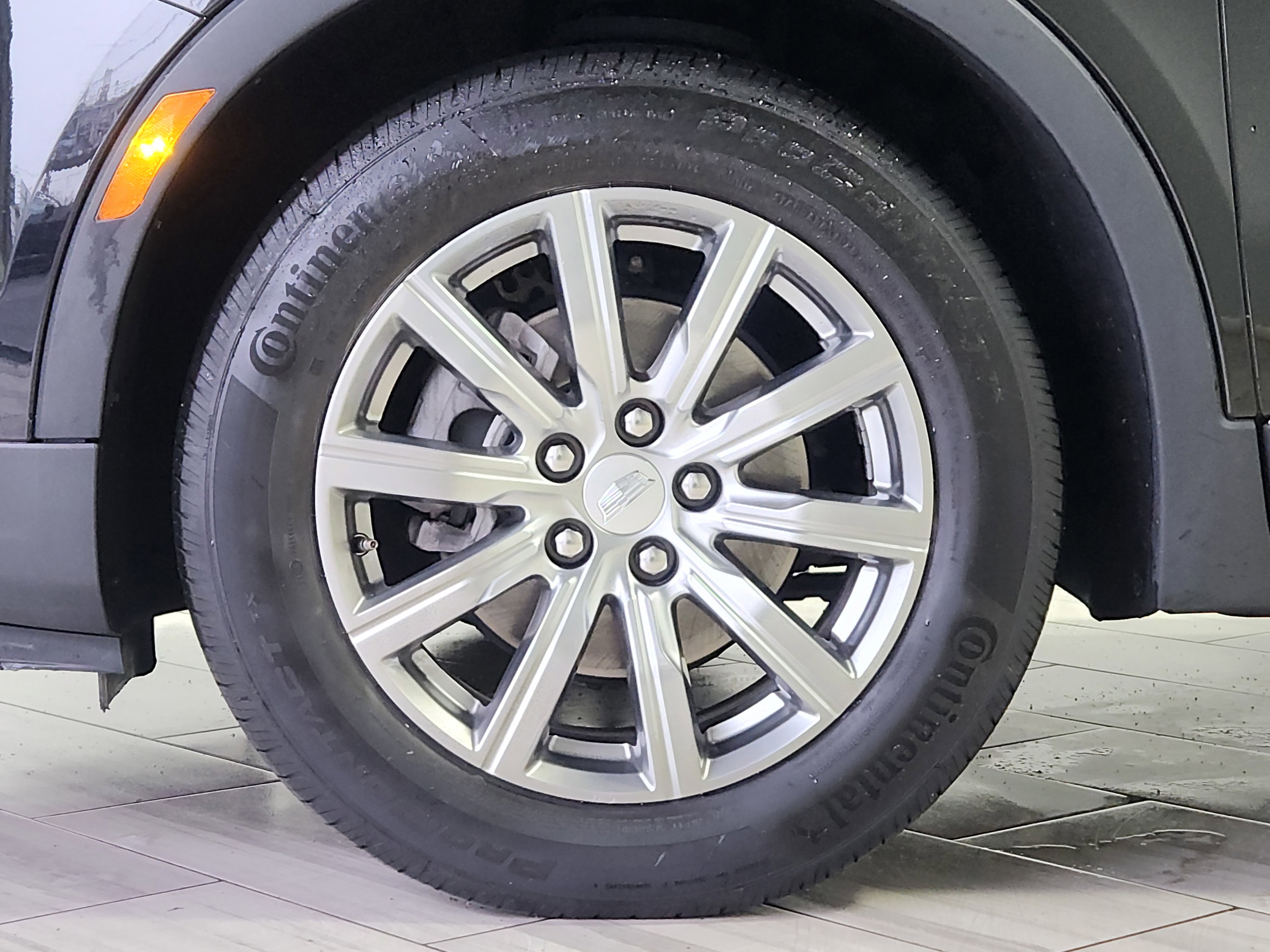 Used 2023 Cadillac XT4 Premium Luxury AWD/4WD image 9