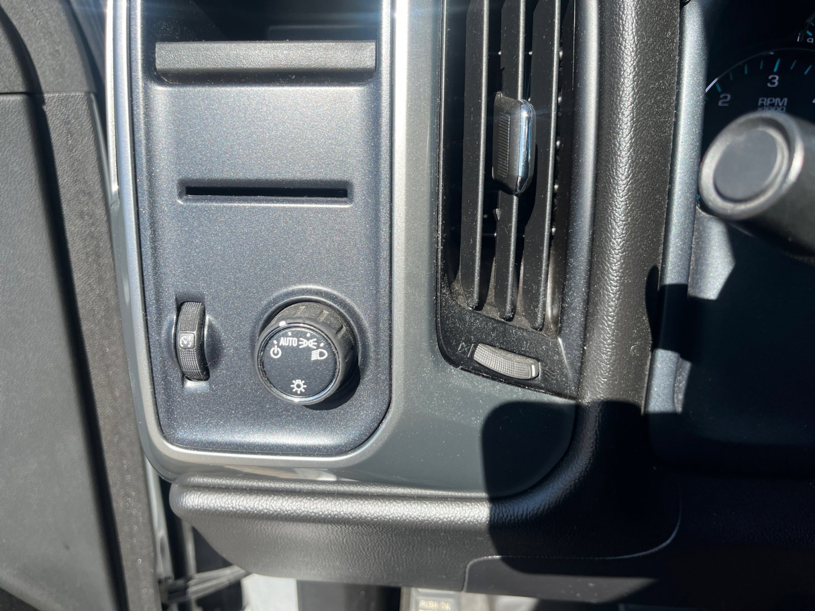 Used 2019 Chevrolet Silverado 2500 LT image 32