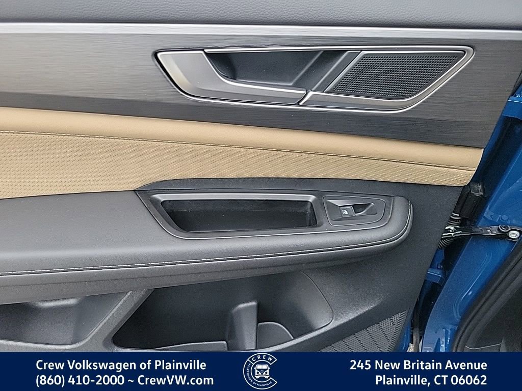 Certified 2025 Volkswagen Atlas Cross Sport SE image 48