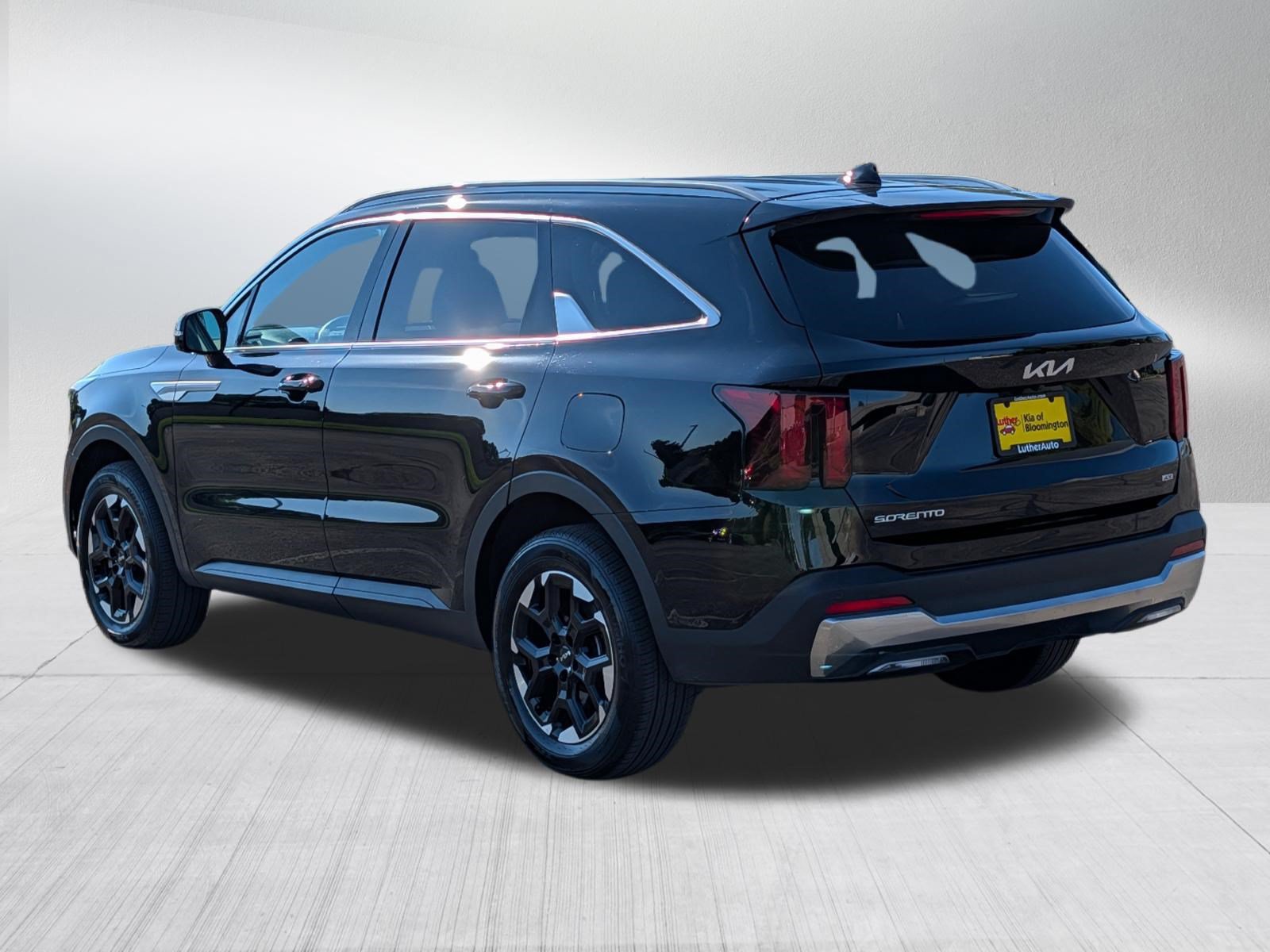 Certified 2025 Kia Sorento S AWD/4WD image 5