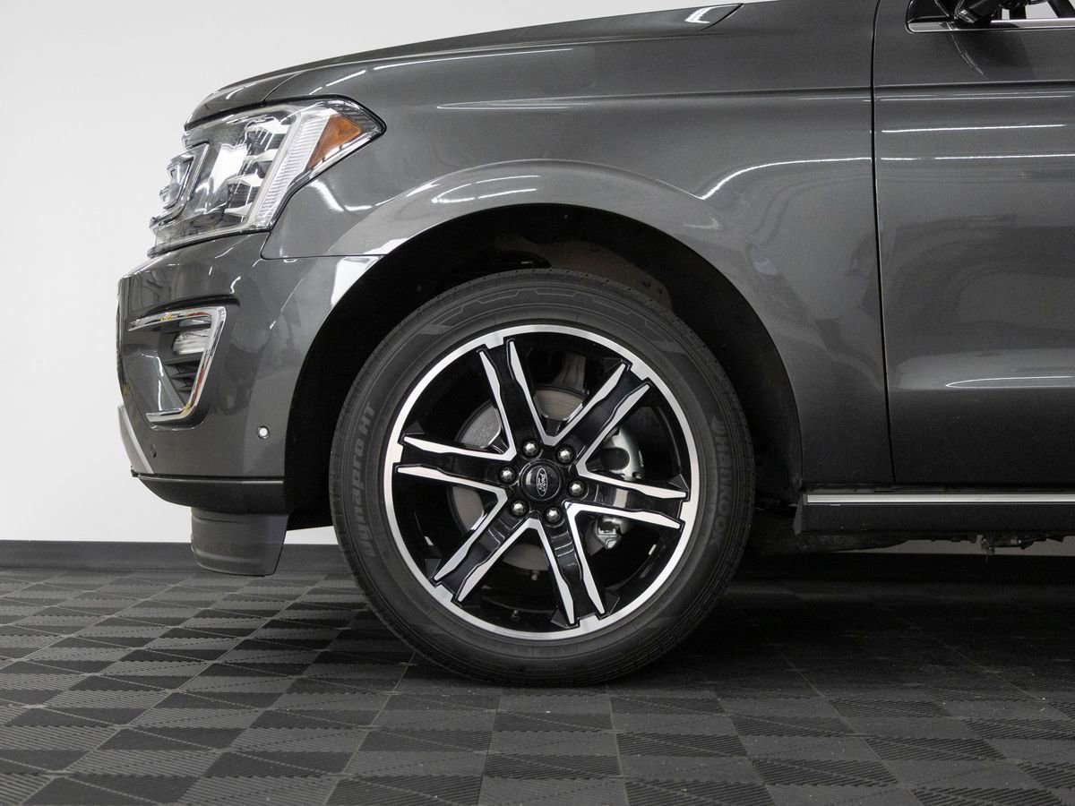 Used 2020 Ford Expedition Limited w/ Special Edition Package AWD/4WD image 9