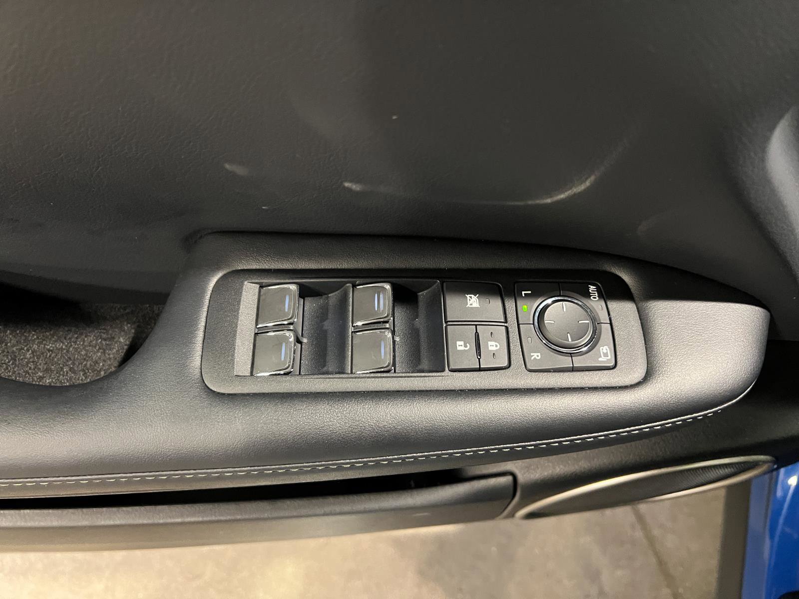 Used 2022 Lexus RX 350 F Sport w/ Accessory Package image 27