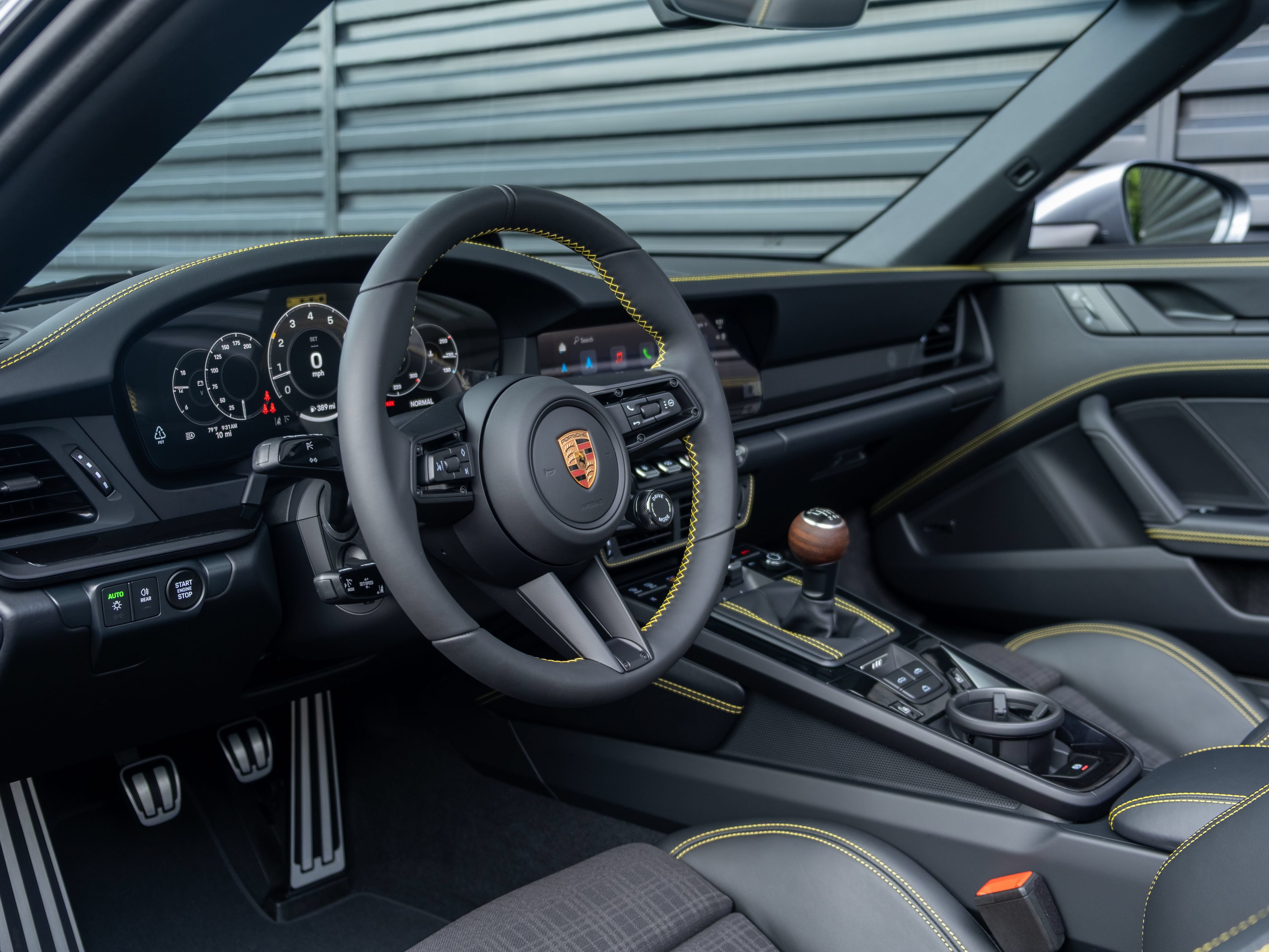 New 2026 Porsche 911 Carrera T RWD image 4