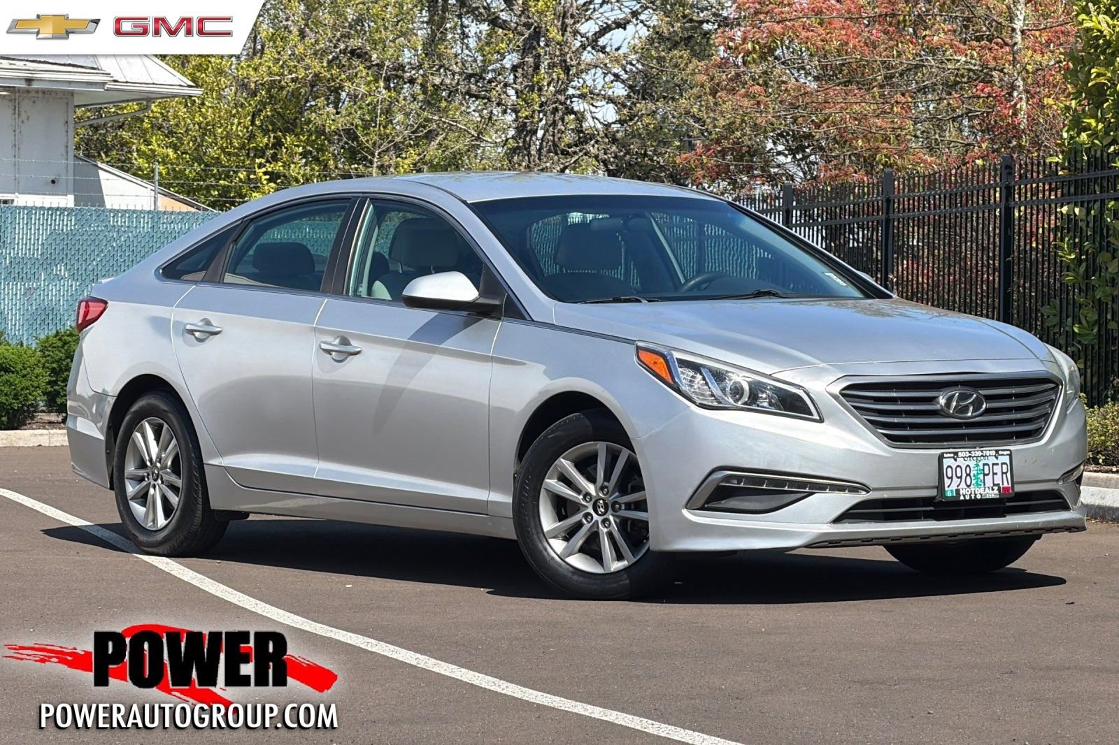 Used 2015 Hyundai Sonata SE image 1