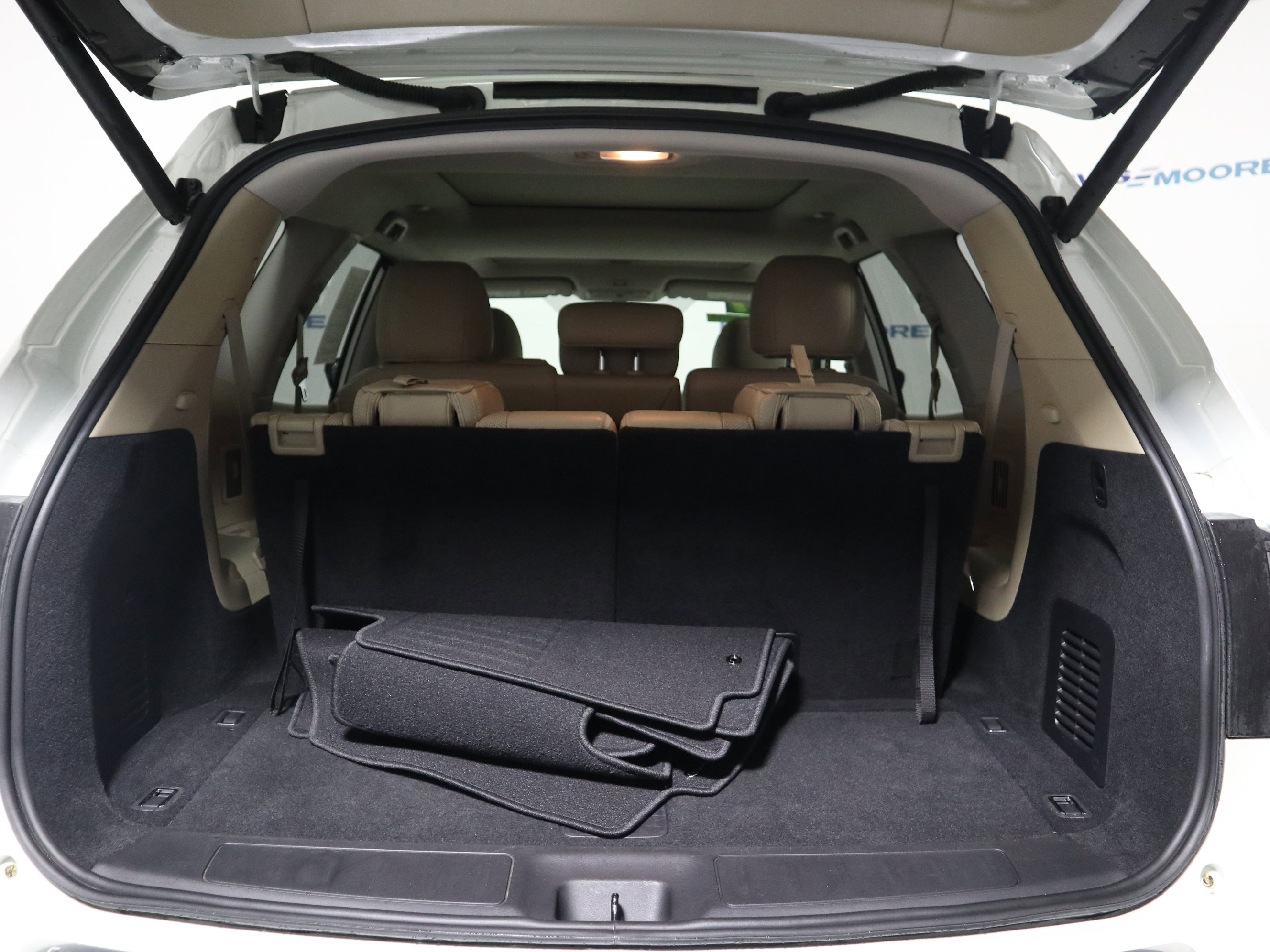 Used 2019 Nissan Pathfinder Platinum AWD/4WD image 8