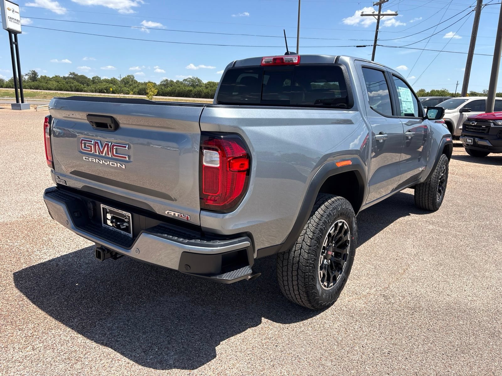 New 2026 GMC Canyon AT4 AWD/4WD image 5