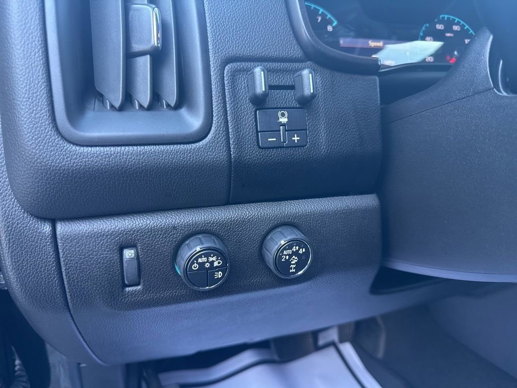 Used 2022 Chevrolet Colorado ZR2 w/ ZR2 Midnight Special Edition image 25