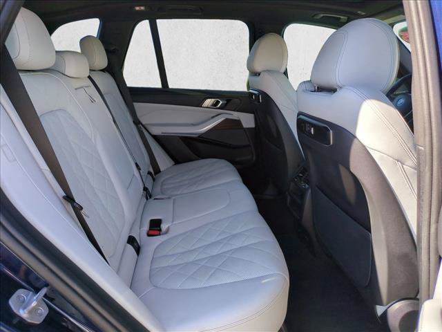 Used 2025 BMW X5 xDrive50e w/ Premium Package AWD/4WD image 21