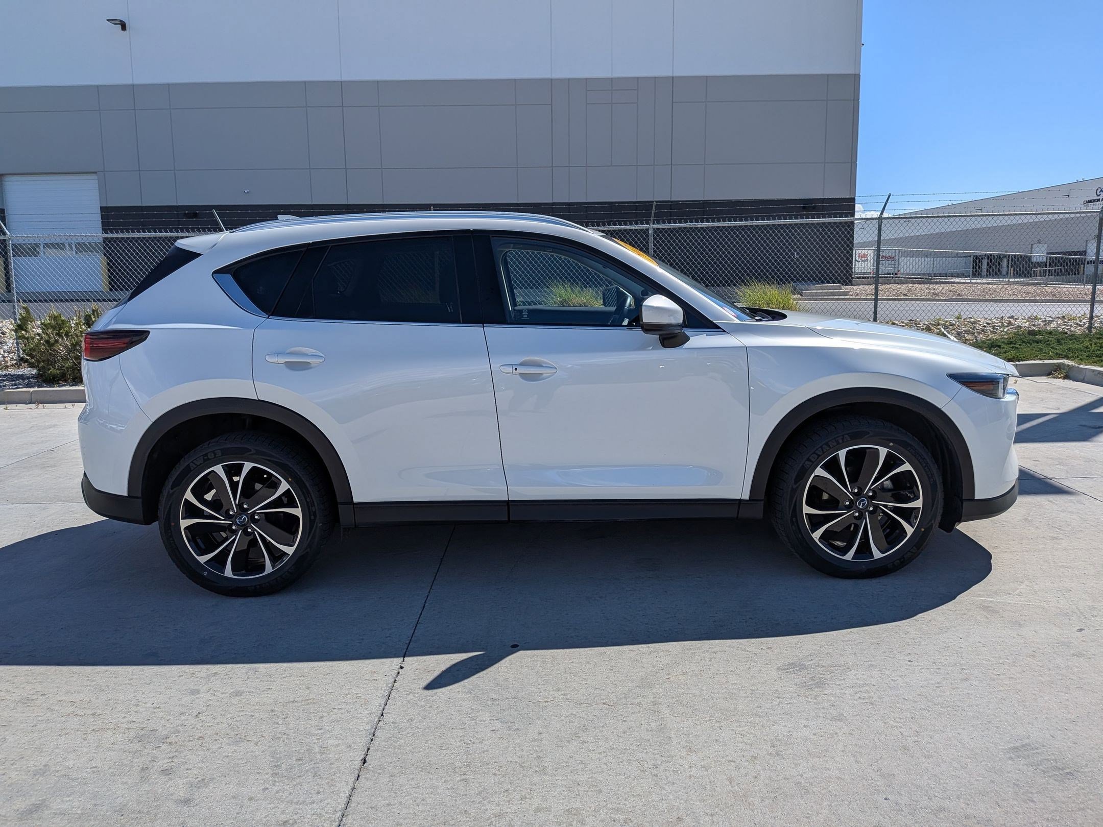 Used 2023 MAZDA CX-5 AWD 2.5 S w/ Premium Package image 7