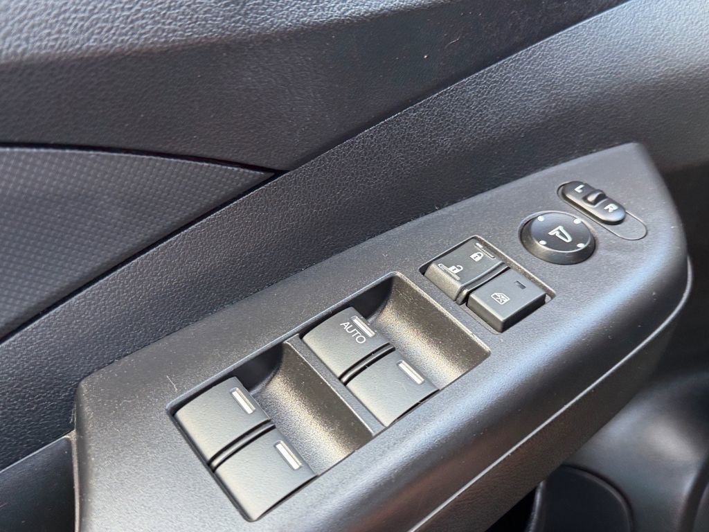 Used 2014 Honda CR-V LX image 19