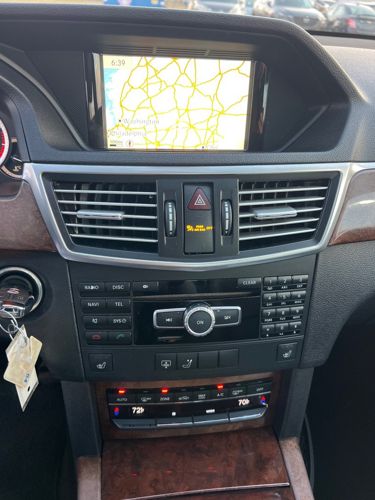 Used 2013 Mercedes-Benz E 350 4MATIC Sedan image 32