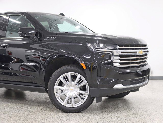 Used 2021 Chevrolet Suburban High Country w/ Premium Package image 2