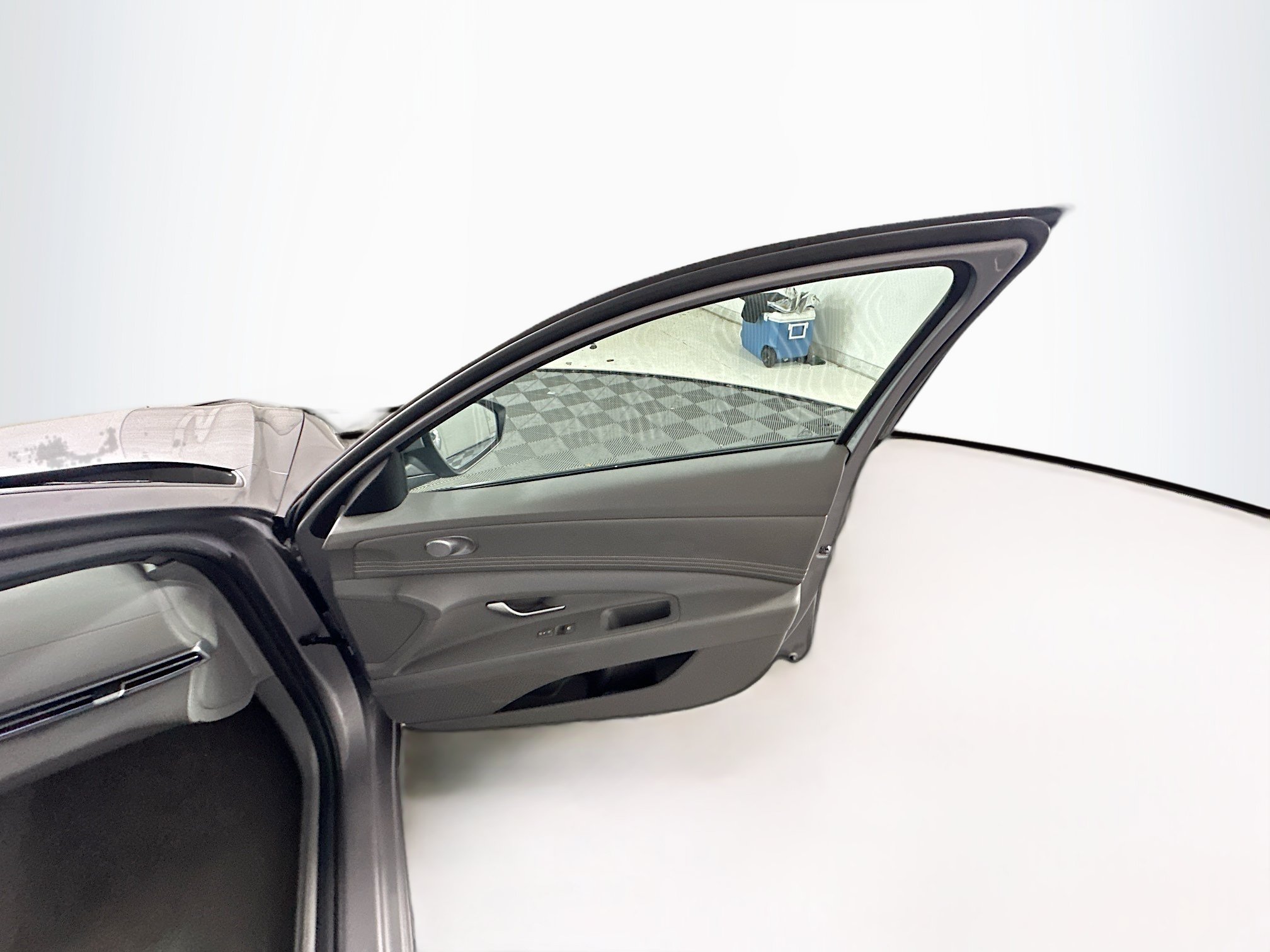 Used 2025 Hyundai Elantra SEL FWD image 32