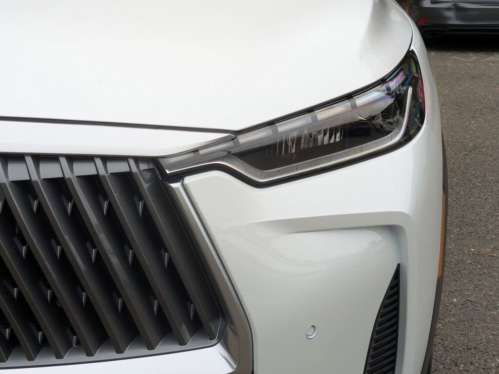 New 2026 INFINITI QX60 Luxe image 10