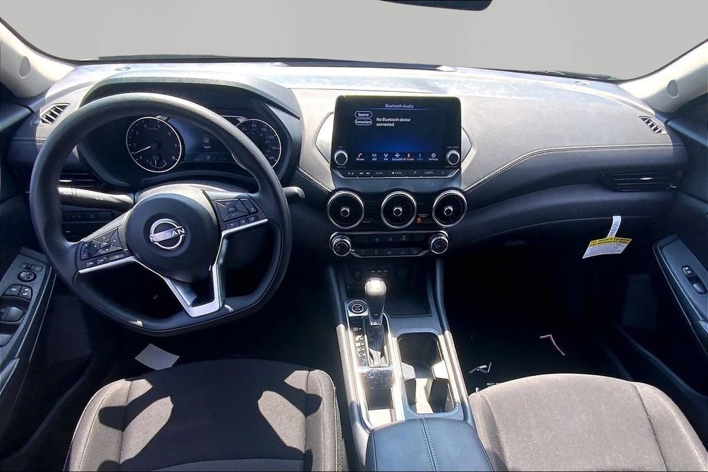 Used 2025 Nissan Sentra SV FWD image 7