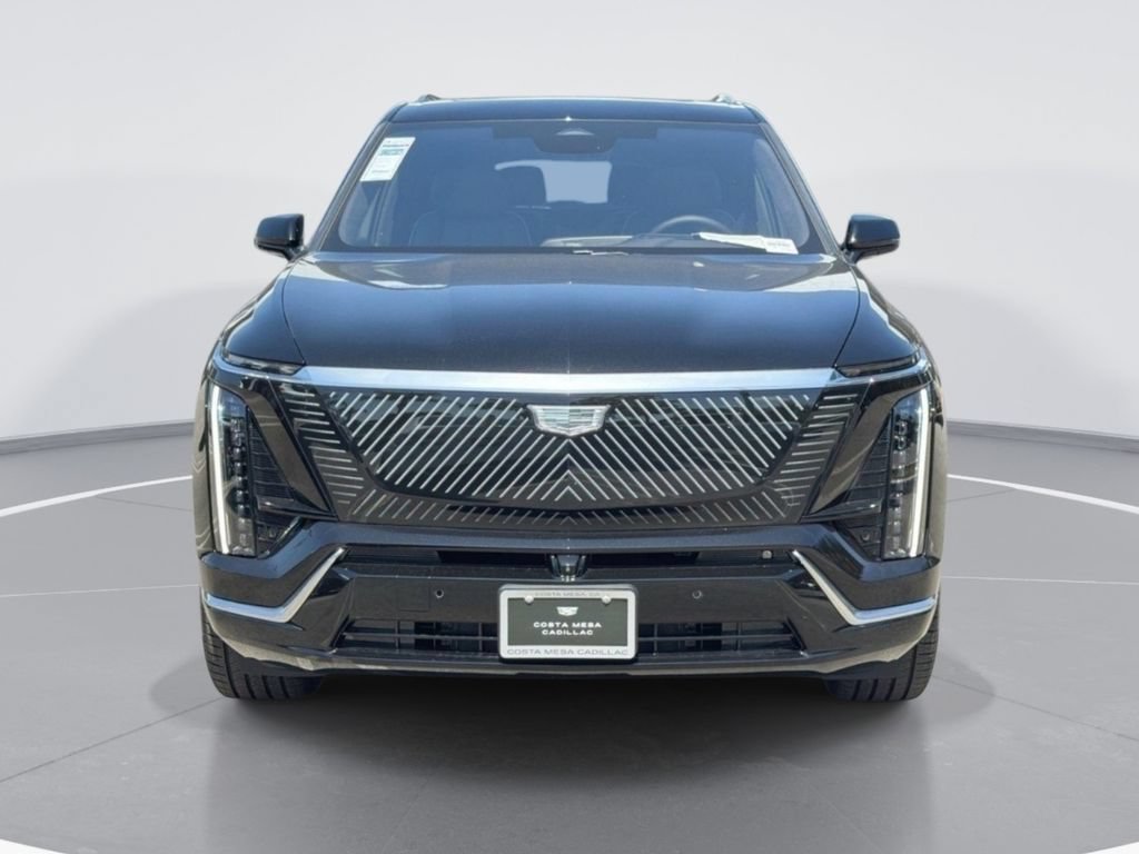 Used 2026 Cadillac Vistiq Premium Luxury AWD/4WD image 2