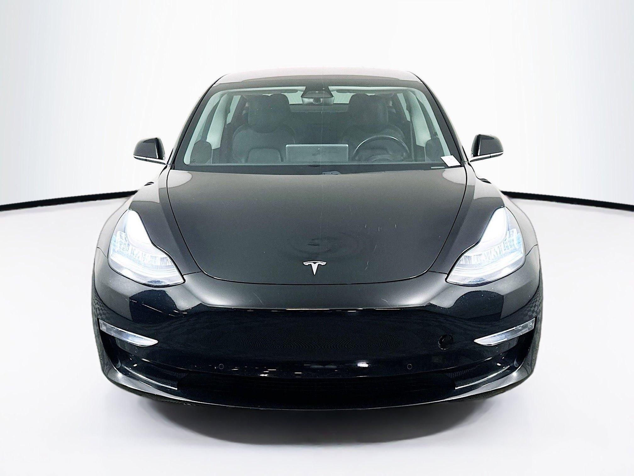 Used 2019 Tesla Model 3 Standard Range RWD image 2
