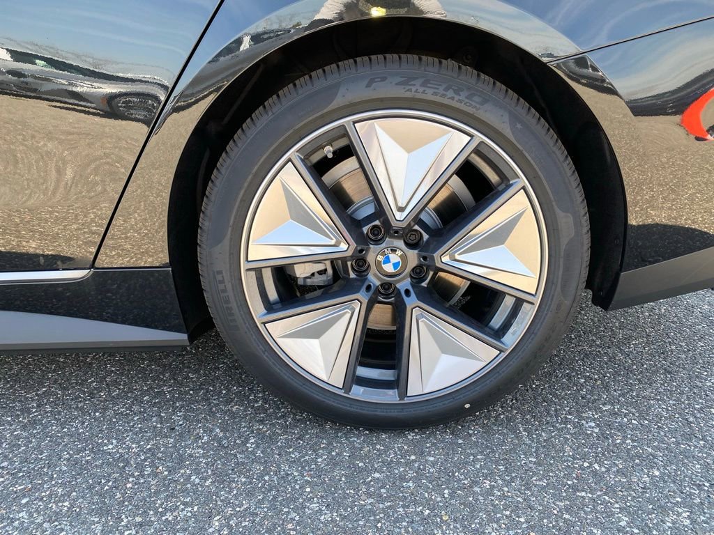 New 2026 BMW i4 xDrive40i w/ Parking Assistance Package AWD/4WD image 5