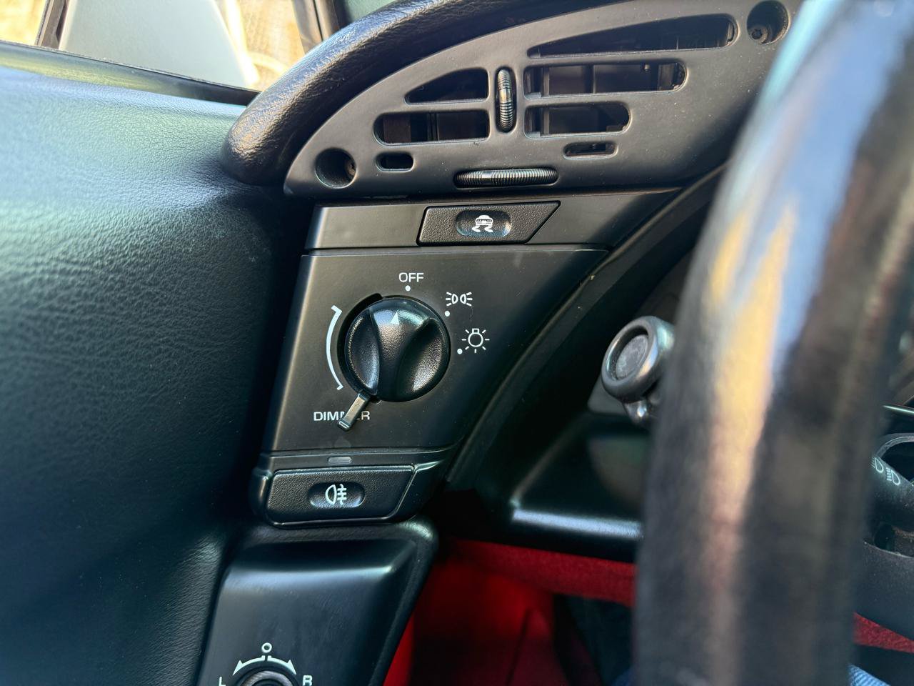 Used 1996 Chevrolet Corvette Coupe RWD image 9