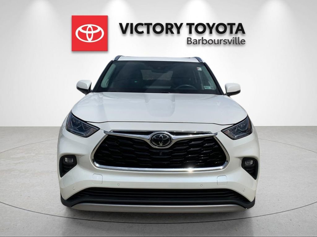 Used 2020 Toyota Highlander Platinum image 8