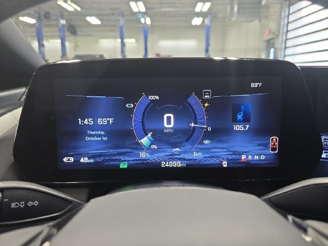 Used 2025 Chevrolet Equinox EV RS AWD/4WD image 21