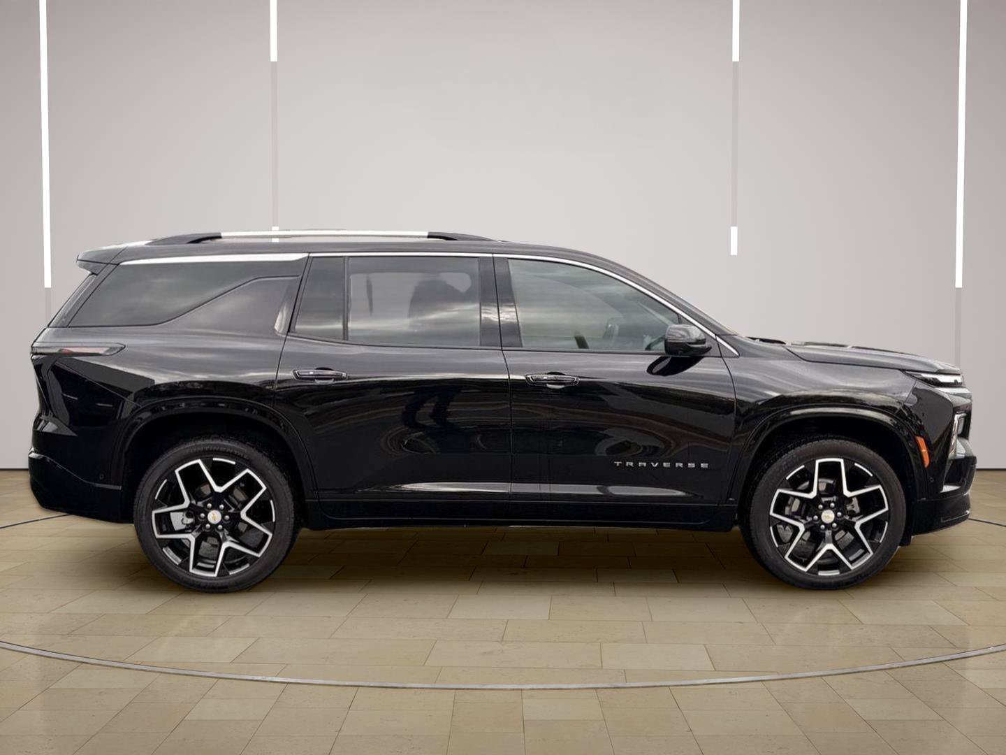 Used 2025 Chevrolet Traverse High Country FWD image 6