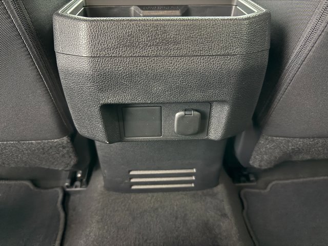Used 2025 Toyota Tacoma SR5 w/ SR5 Upgrade Package image 33