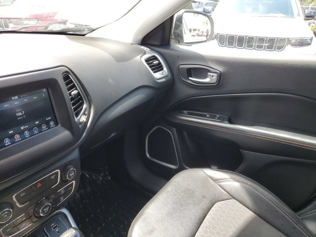 Used 2019 Jeep Compass Latitude AWD/4WD image 18