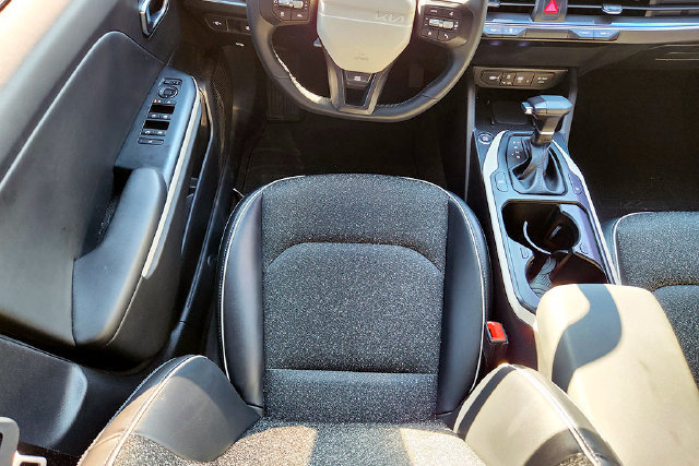 Used 2025 Kia K4 GT-Line FWD image 19