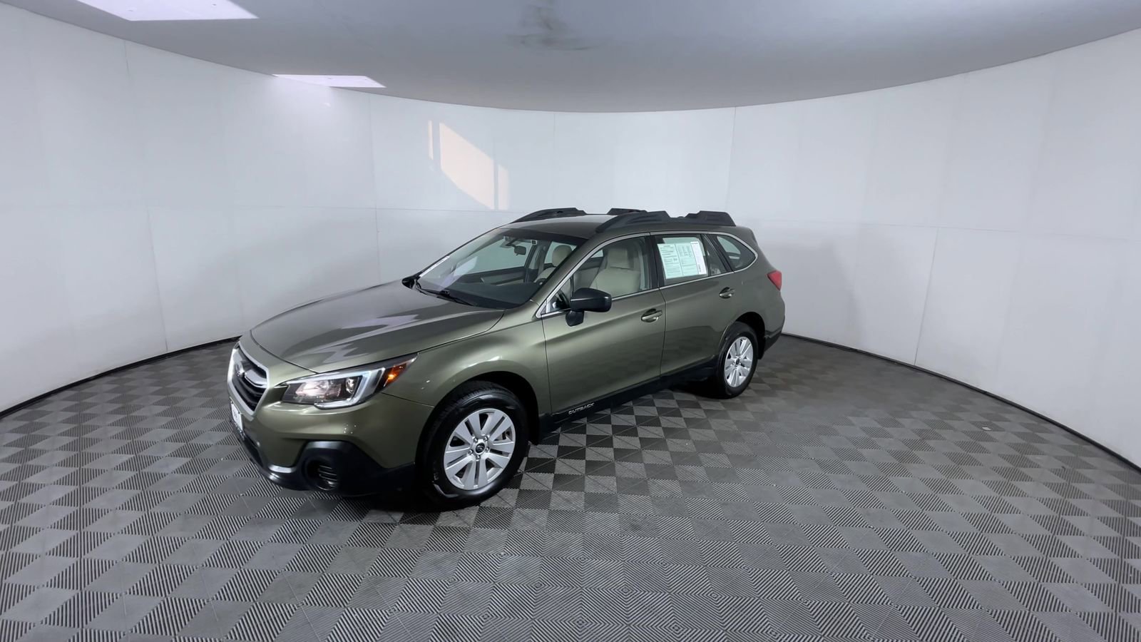 Used 2019 Subaru Outback 2.5i image 4