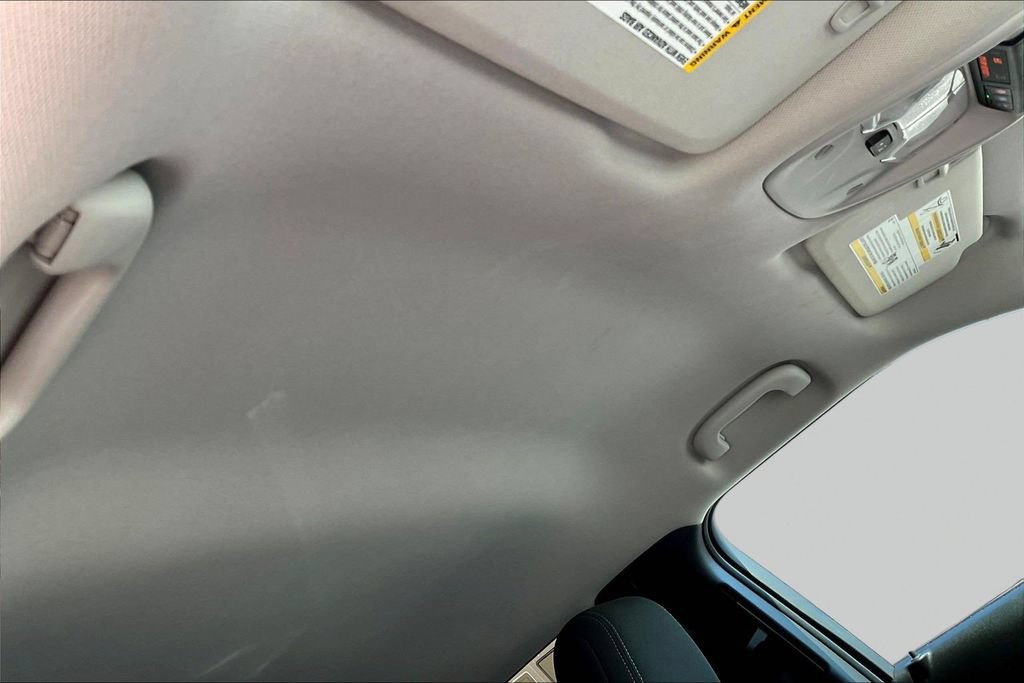 Used 2025 Chevrolet TrailBlazer LT FWD image 30