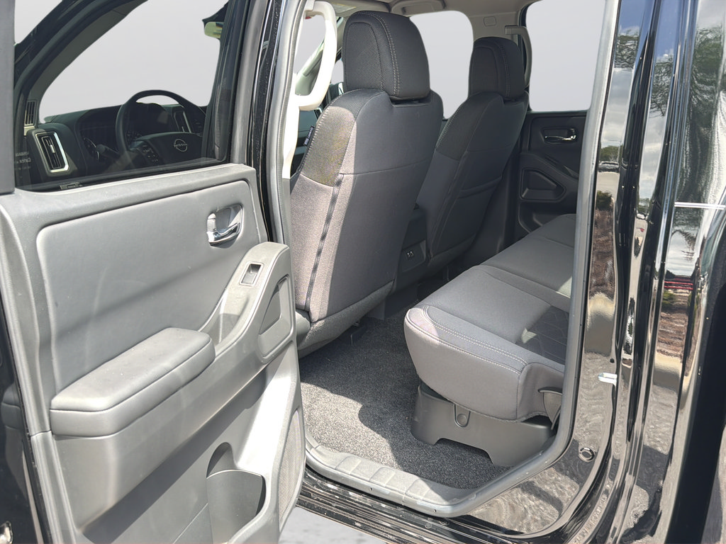 Certified 2025 Nissan Frontier SV RWD image 17
