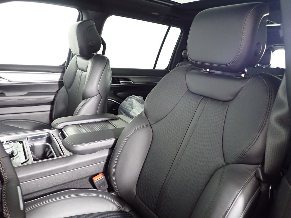 New 2026 Jeep Grand Wagoneer 4WD w/ Quick Order Packge 29V Upland image 25