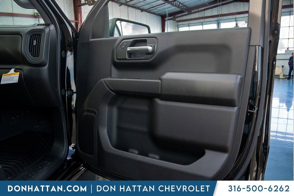 New 2026 Chevrolet Silverado 1500 Custom w/ LPO, Dark Essentials Package image 23