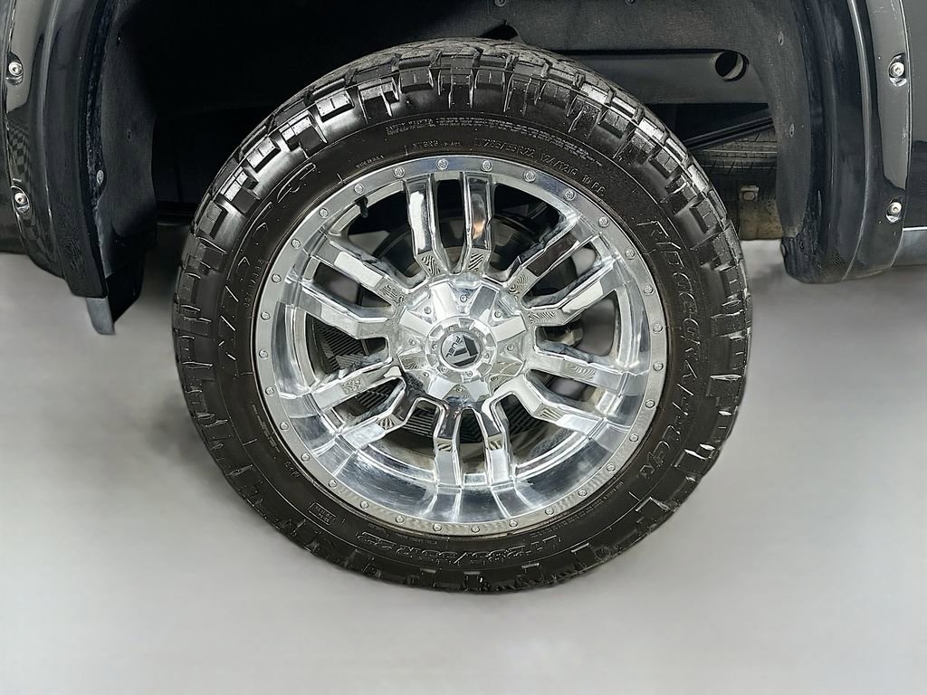 Used 2020 Chevrolet Silverado 1500 High Country w/ Technology Package image 34