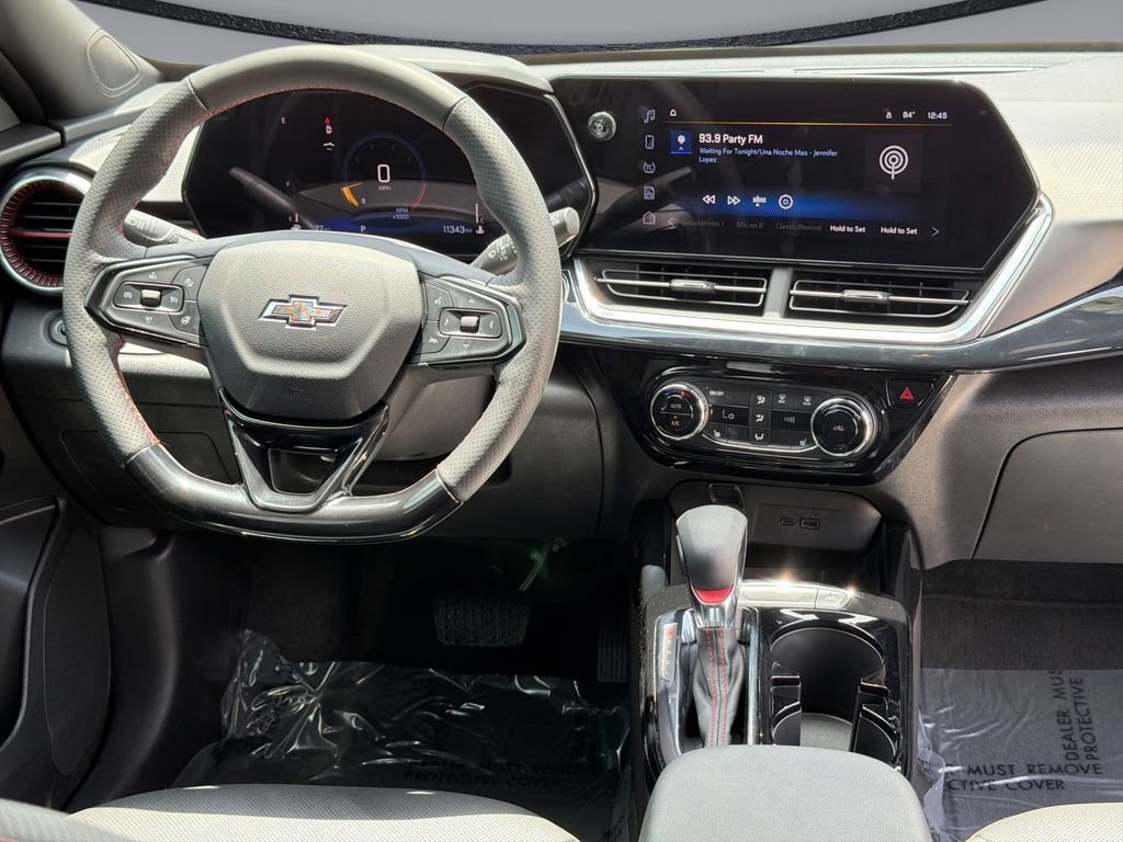 Used 2025 Chevrolet Trax RS w/ Driver Confidence Package FWD image 19